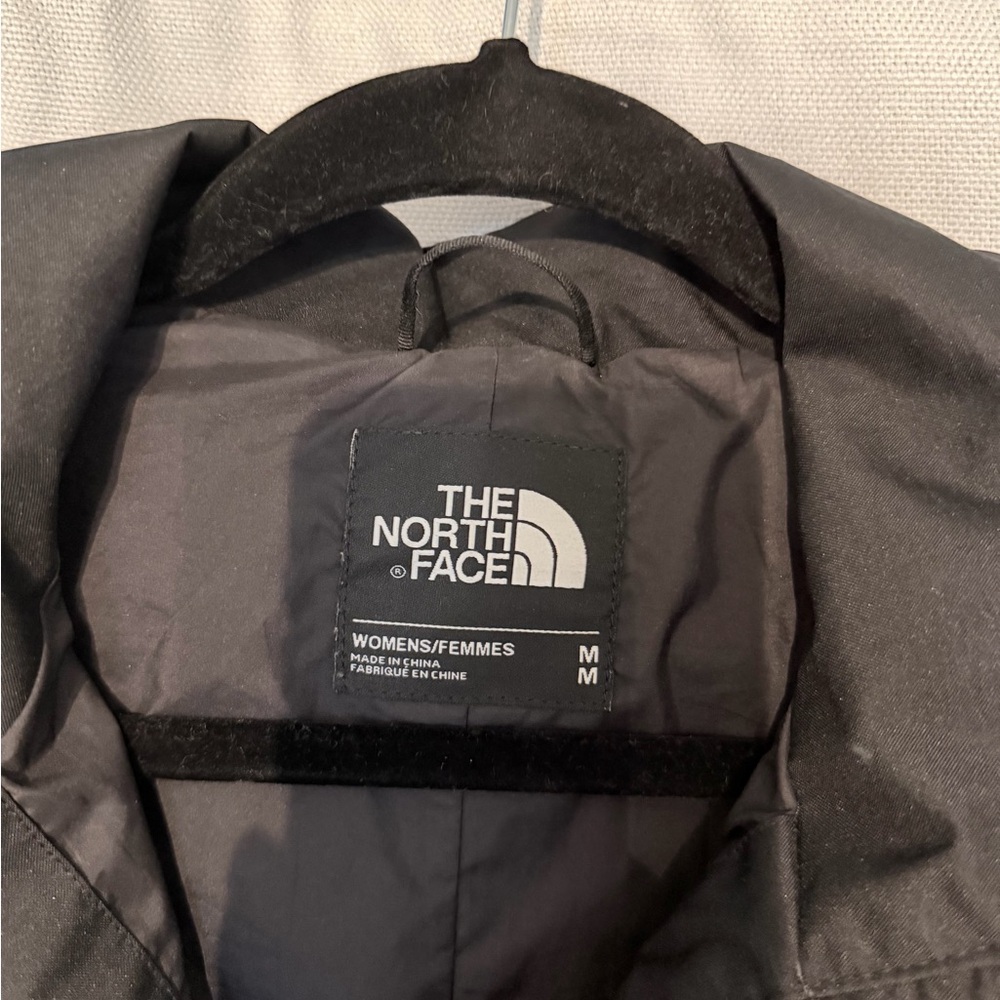 The North Face Women's Utility Rain Jacket in Black - Medium - Picture 5 of 8